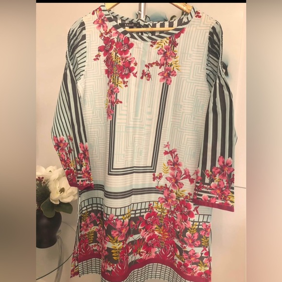 Dresses & Skirts - Printed COTTON Shirt.long sleeve shirt . Size small.